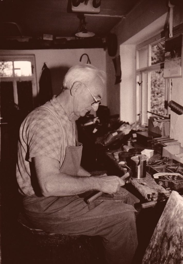 Rudolf Hofmann betrieb seine Werkstatt bis 1992 (Foto: privat).